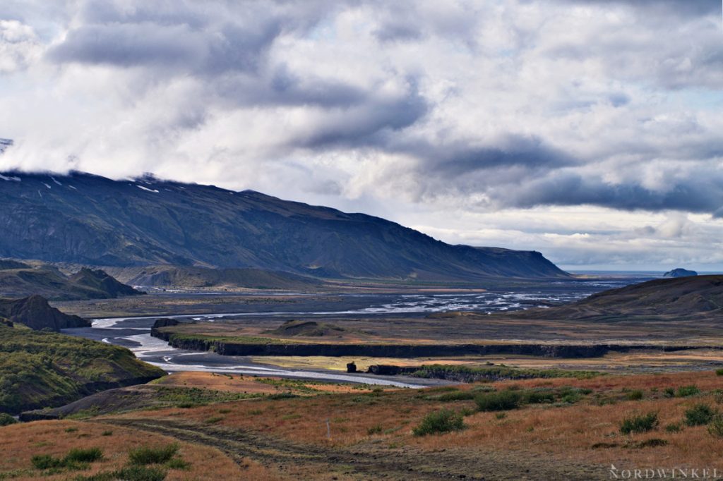 Blick auf dem Laugavegur über die Krossa-Mündung